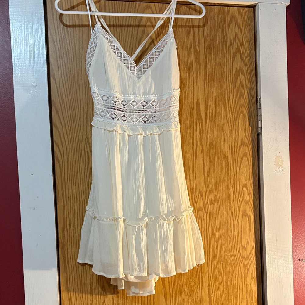 Elegant Cream Lace Dress